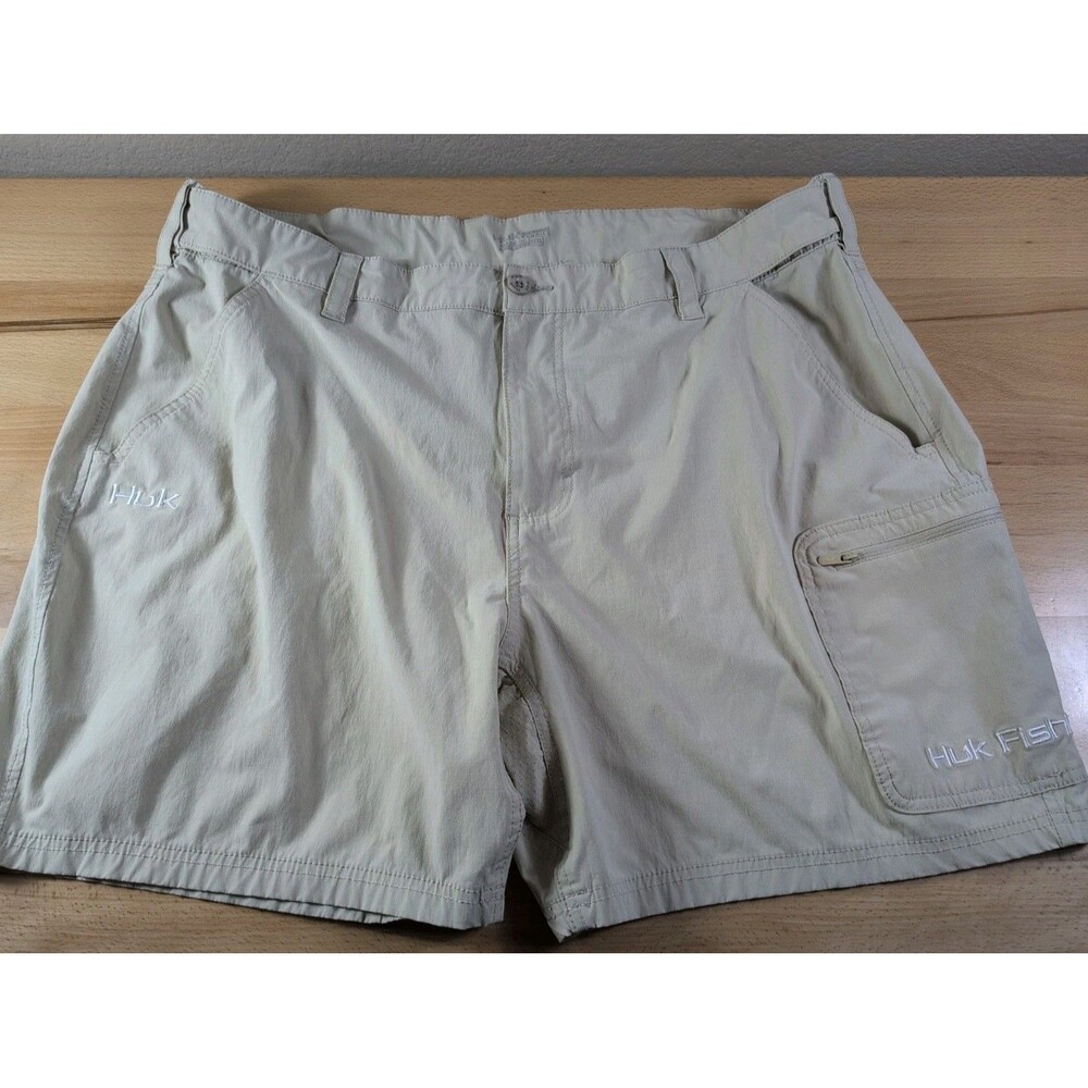 Huk Performance Fishing Shorts Men’s 3XL Beige Cargo Fishing Outdoor Hybrid